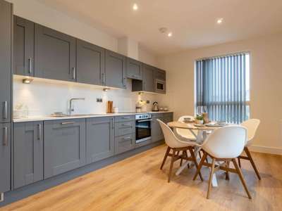3 BEDROOM - PENTHOUSE Furnished image