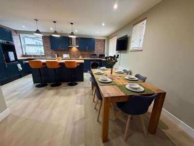Spacious double Rooms in a HMO  image