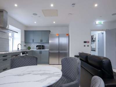 Apt 3, Aberdeen House image
