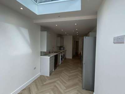 Burlington Road image