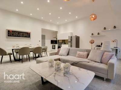 Apartment 7 image