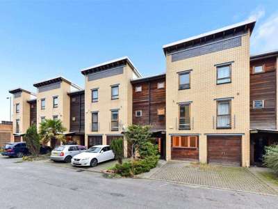 Ashton Street image