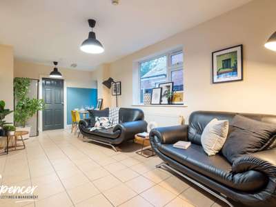 Melville Road image