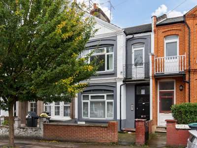 Large Victorian Property near to the vibe of Haringey Green Lanes image
