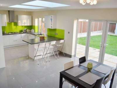 Beautifully Presented House Share image