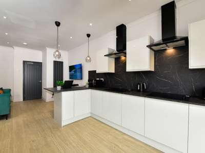 A Delightful Houseshareshare for Rent in Neath image