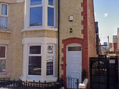 6 bed, 2 bath Student House available for Academic Year 24/25! image