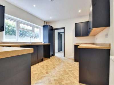 Newly Refurbed - 6 Bedroom HMO image