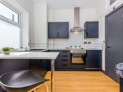 -14 Borough Road image