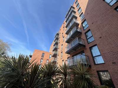 2 Bedroom Premium Apartment - 76, 2 Vine image