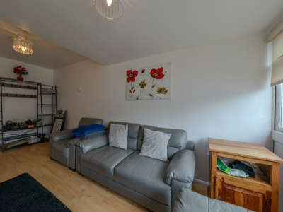 Single Room. Shared House, bills all included image