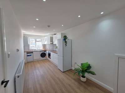 Coombe Road image