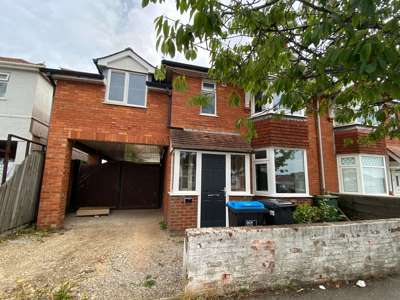 Stunning Double En-Suite Rooms & Office Area image