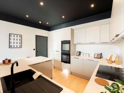 ✨ Luxury Studios on Edge of Manchester City Centre image
