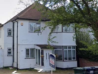 Templars Avenue image