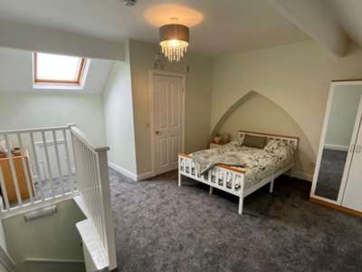 Longman Road image