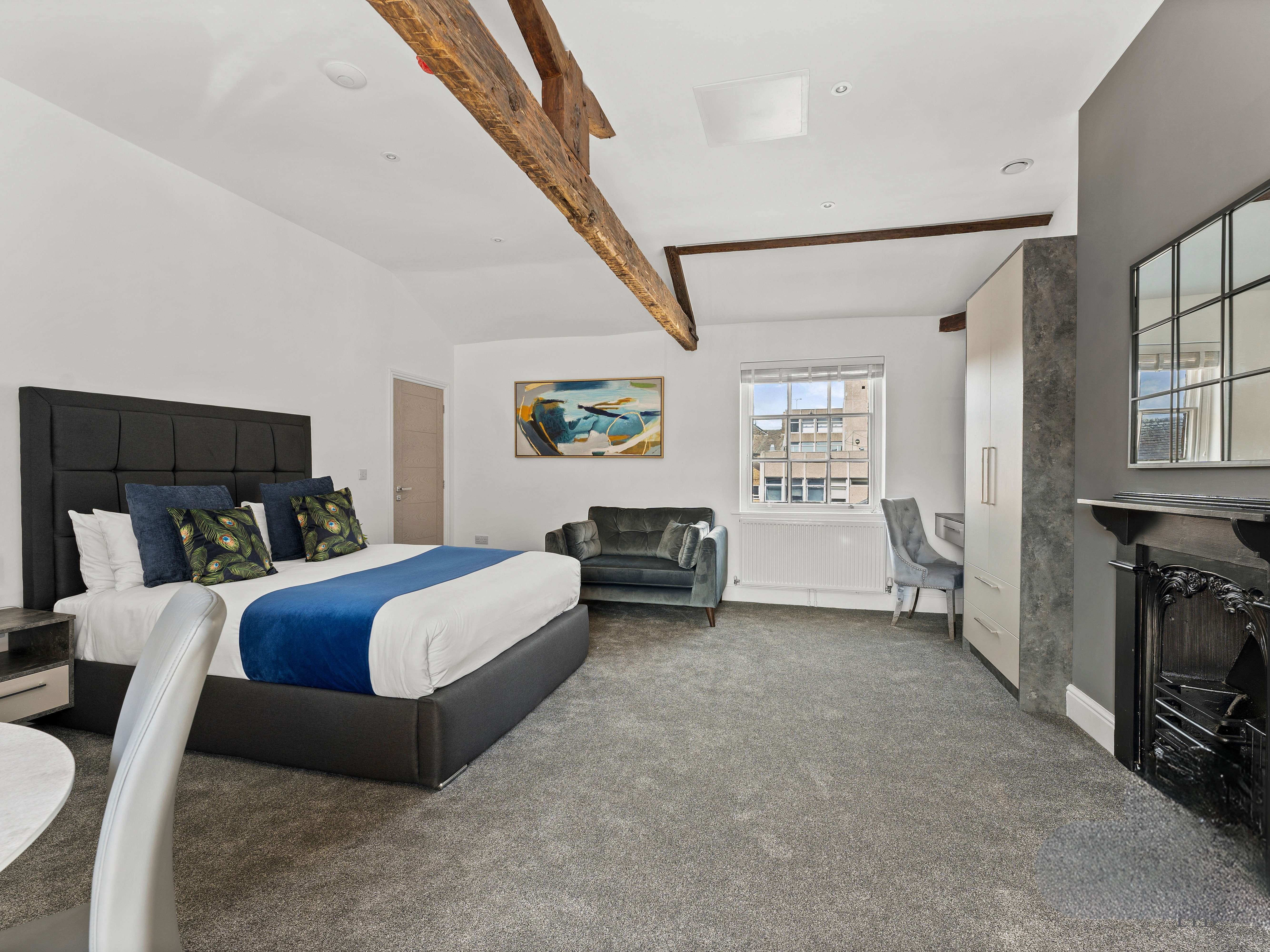 Super Central Stunning Studio, Priestgate PE1 image