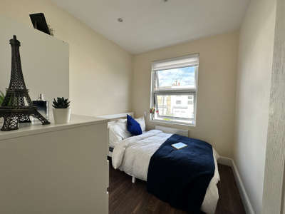 Plimsoll Road image