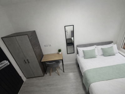 Modern, Bright Rooms with Private En-Suites image