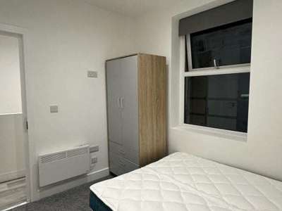 Comforting House Share in Brighton image