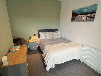 Knutsford Road image