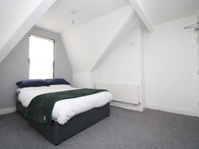 Spacious 4-Bedroom HMO – Harehills – AVAILABLE NOW image