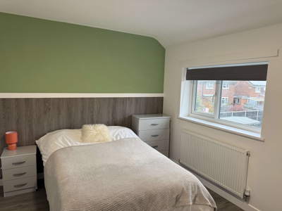 Luxury house share - all ensuite image