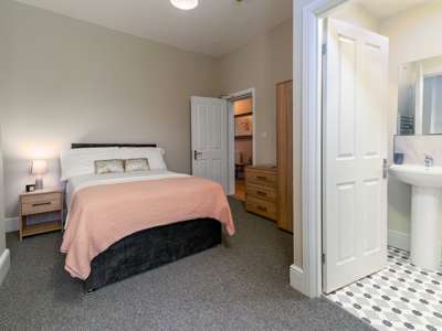 ✨ High-Spec En-Suite Double – Available Now! image
