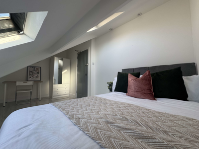All Professional House Share - Bills Included - Bedford Street image