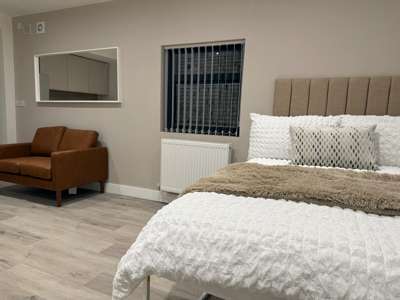 Fantastic location - En suite hotel style rooms image