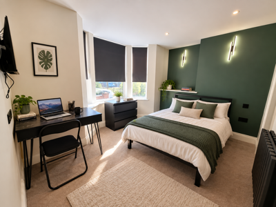 Fantastic central property with stunning en-suite rooms image