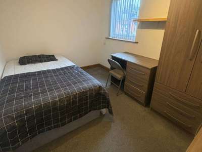 Modern Supported Living – 1 x Double Room - Bills Included - Pay No Rent image