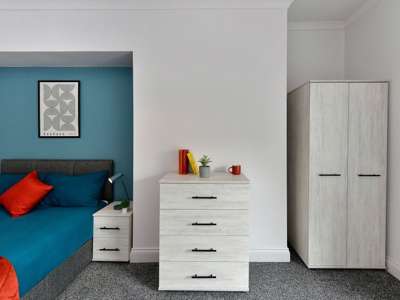 A Delightful Houseshareshare for Rent in Neath image