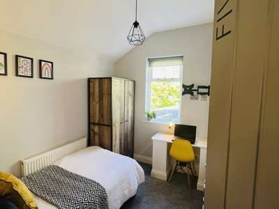 Stylish Property In East Ipswich- Lacey Street   image