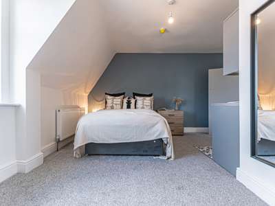 Breeze Hill image