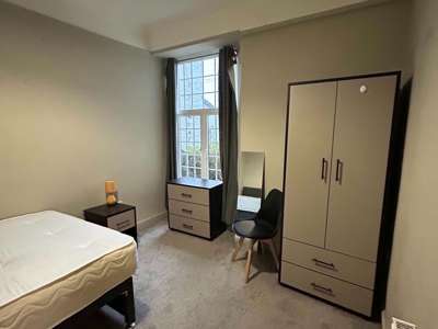 High-spec HMO in central Newquay.  image