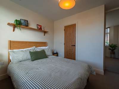 Brand New Ensuite Rooms & Studio image
