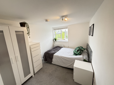 Modern & Spacious Professional Houseshare in Epsom  image