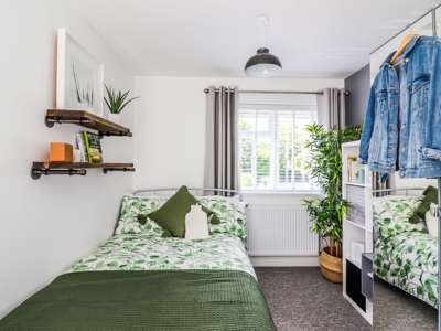 1BCR - Professional Co-Living Property image