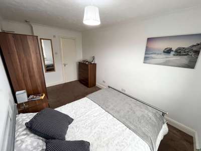 Silbury Avenue image
