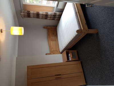 Large modern & spacious house - Havant image