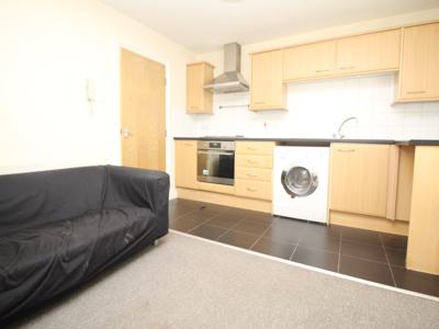 Well-Presented 1-Bed Flat to Rent – Beeston – AVAILABLE NOW image