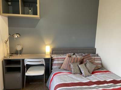 Quiet, peaceful, clean, well-managed house share in Radlett image