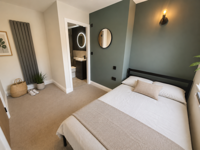 Stunning and central house share image