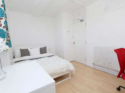 Wentworth Mews image