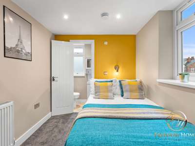 Beech Avenue image