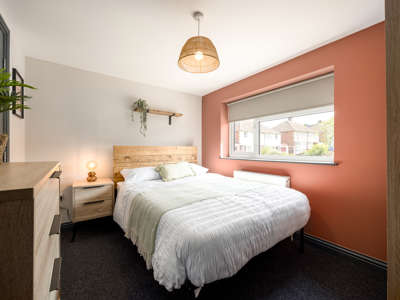 OX Living is proud to present this high-quality 7-bedroom co-living property, perfect for working professionals looking for stylish, stress-free living. image
