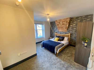 St. Catherines Grove image
