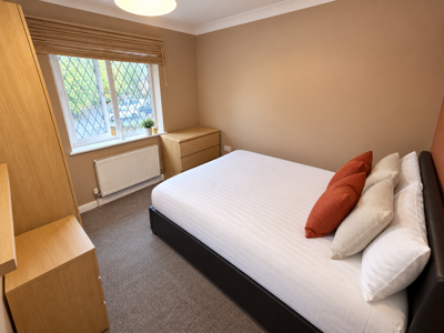 Pinefields Close image