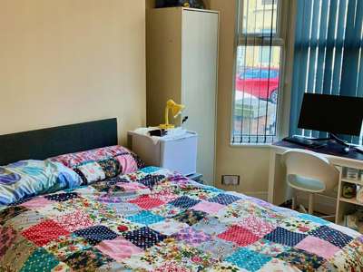 Recently Renovated 4-bedroom Student House image